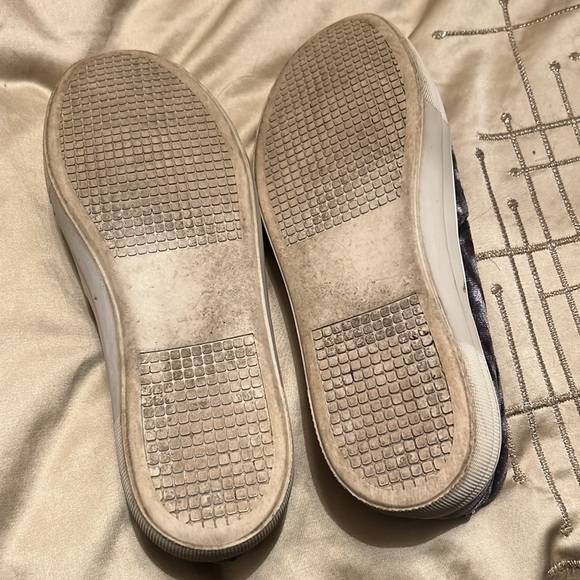 Steve Madden crushed velvet slip on sneakers - Picture 3 of 6